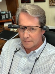 Dr. R. Brent Wright wearing the smart glasses.